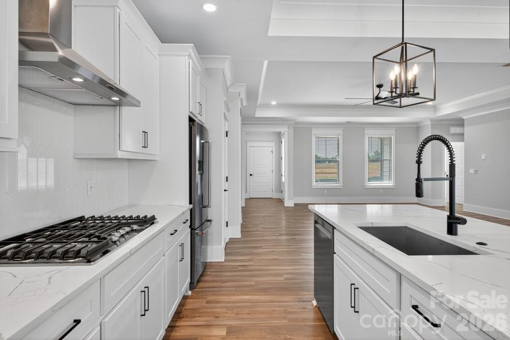 1652 Dresden Drive Property Photo 4