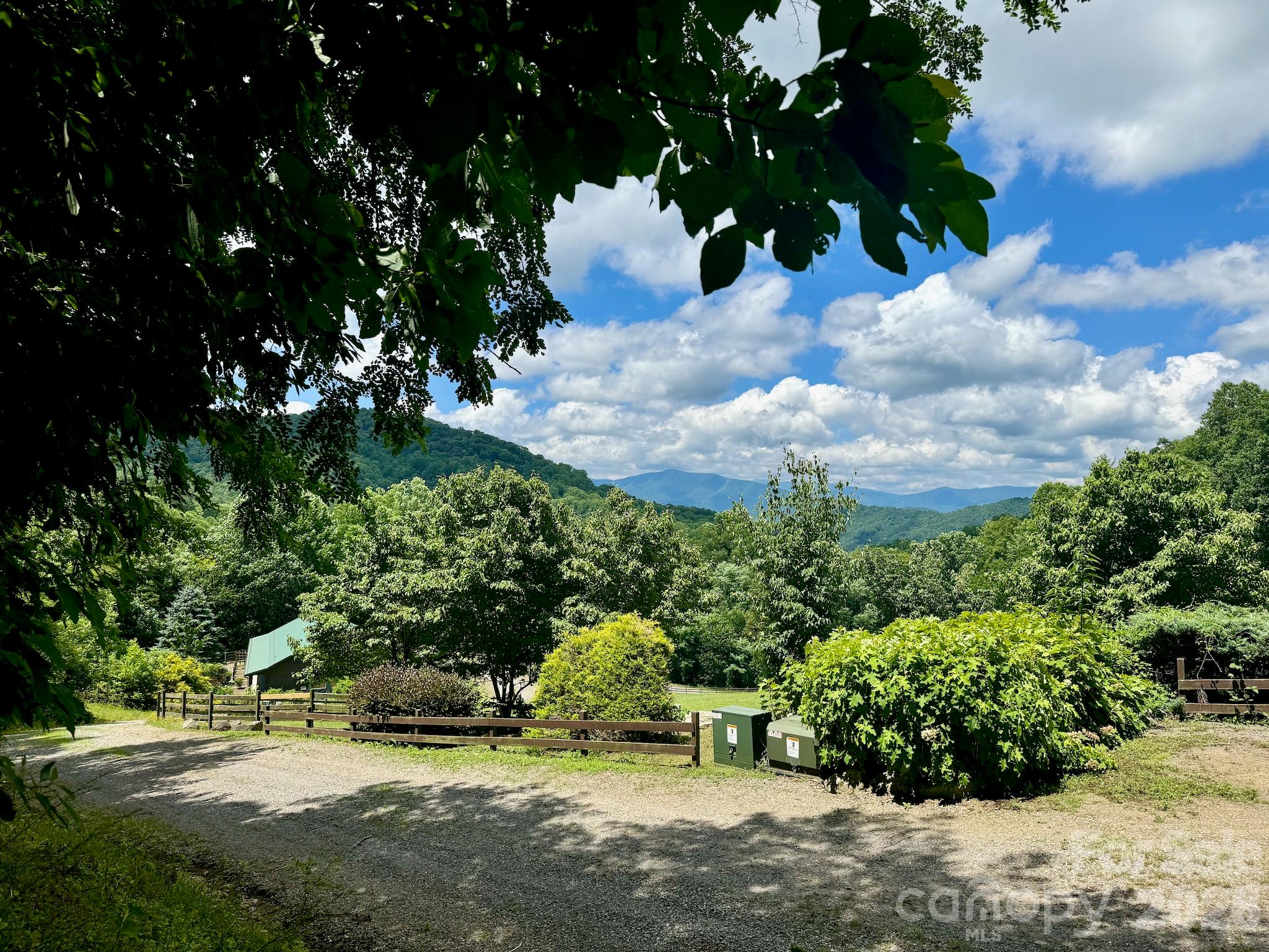 35 Flying Hawk Way Property Photo 17