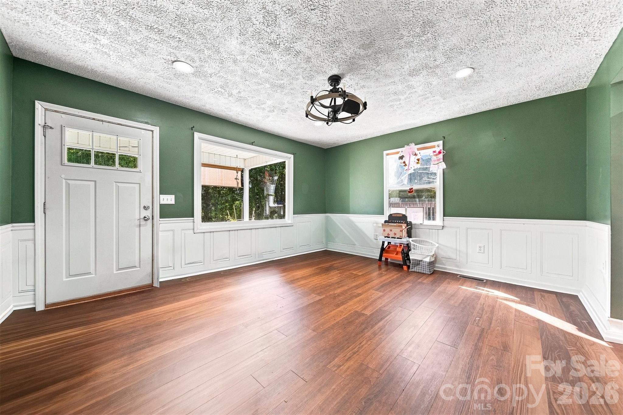 1261 Davis Road Property Photo 7