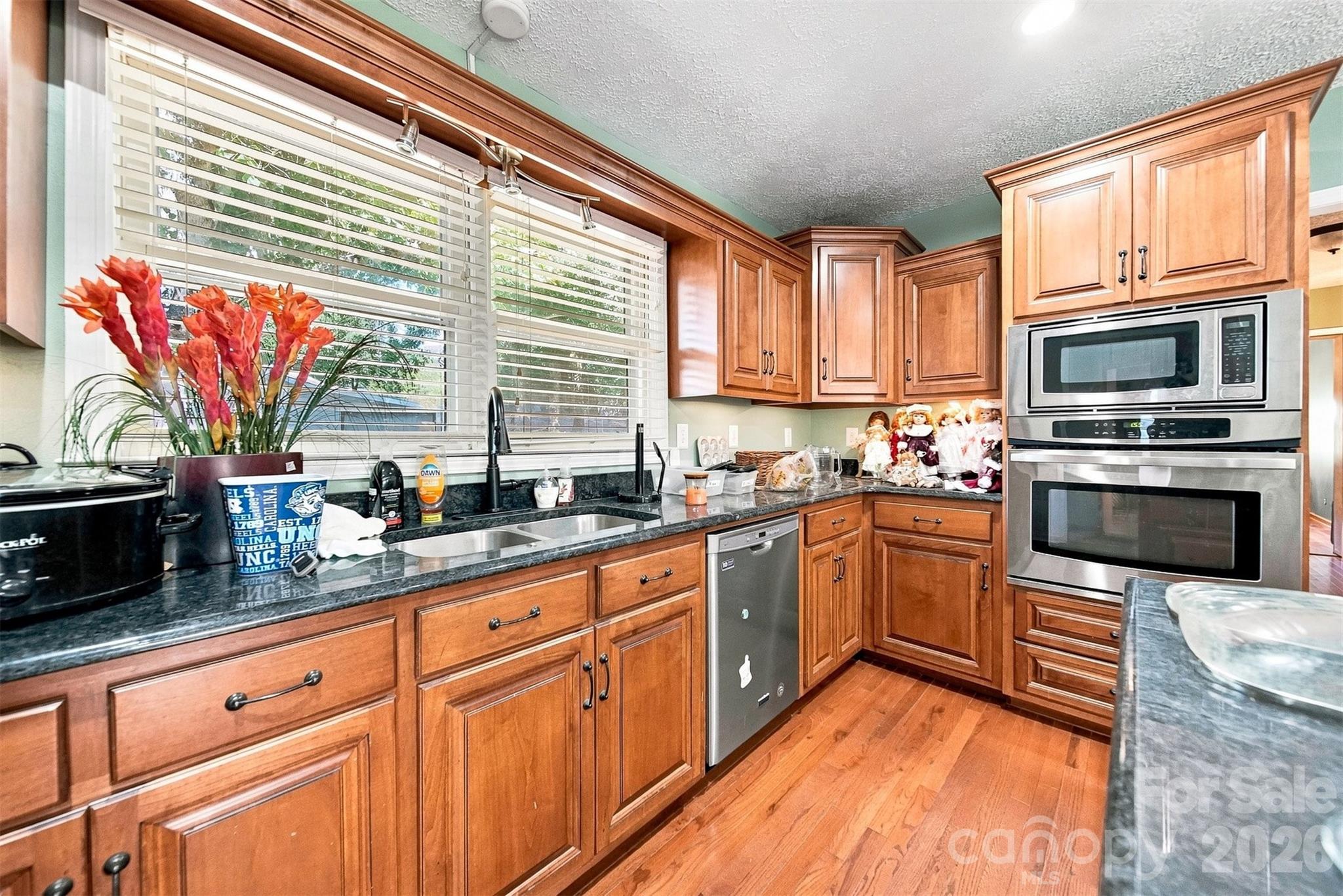1261 Davis Road Property Photo 9
