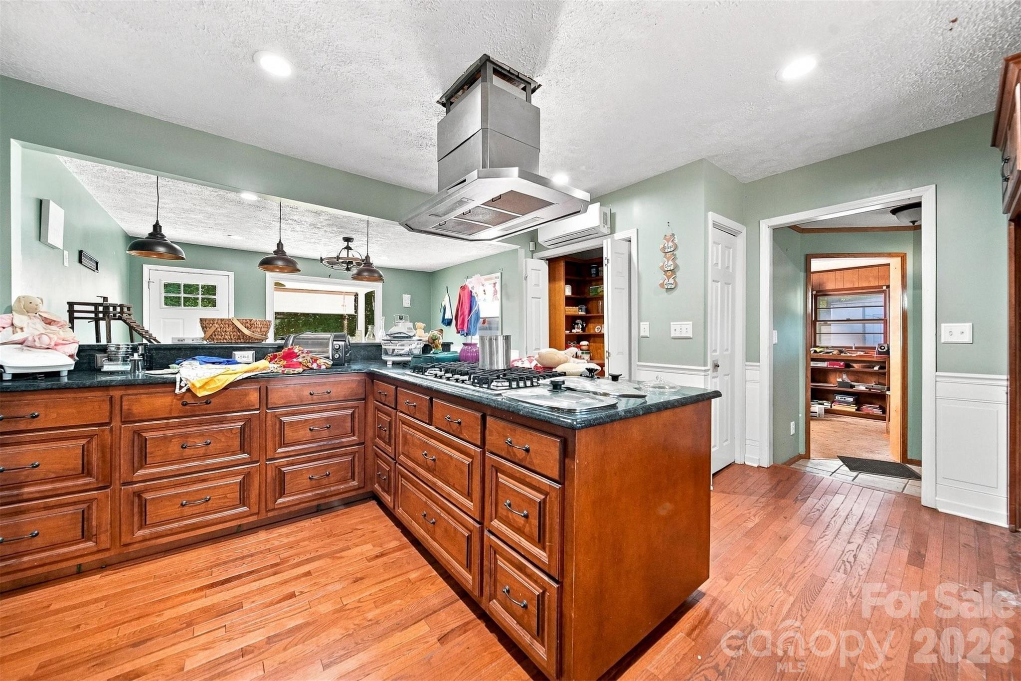 1261 Davis Road Property Photo 10