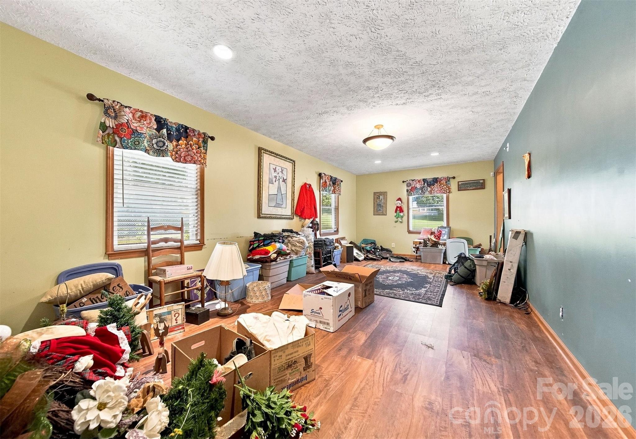 1261 Davis Road Property Photo 12