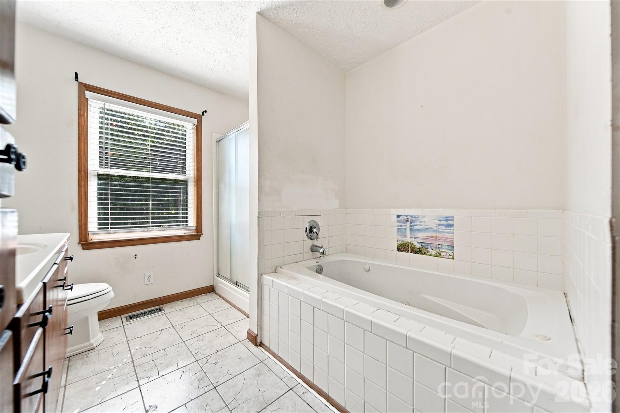 1261 Davis Road Property Photo 15
