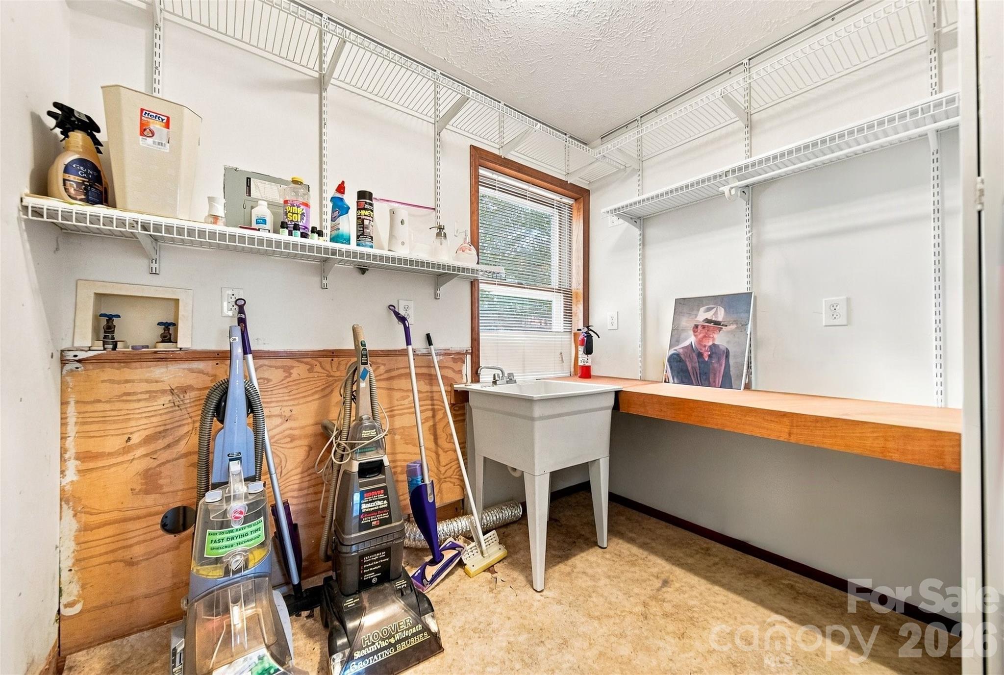 1261 Davis Road Property Photo 17