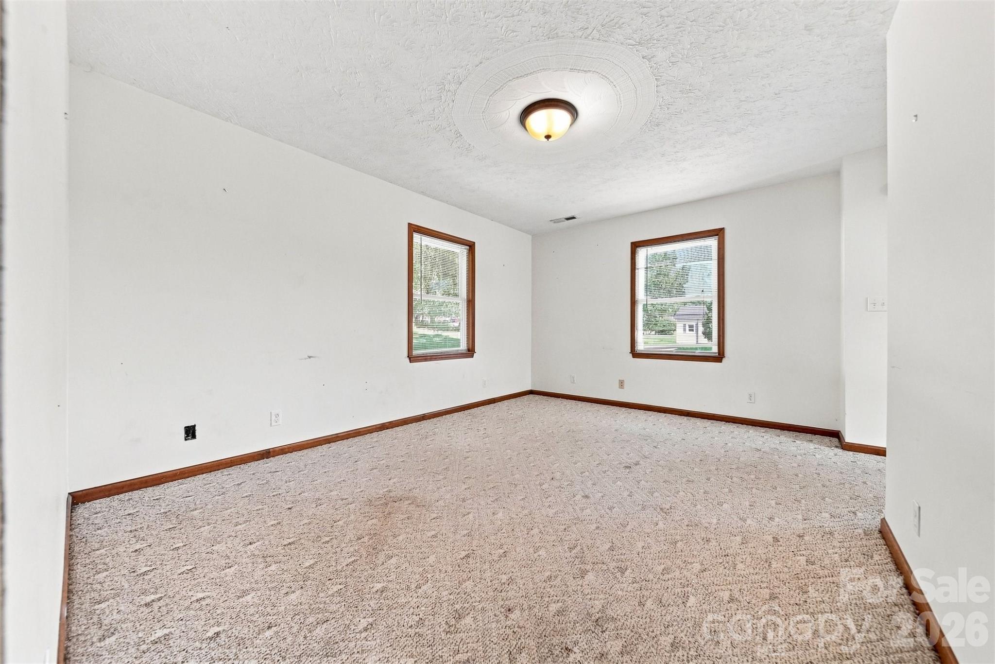 1261 Davis Road Property Photo 19