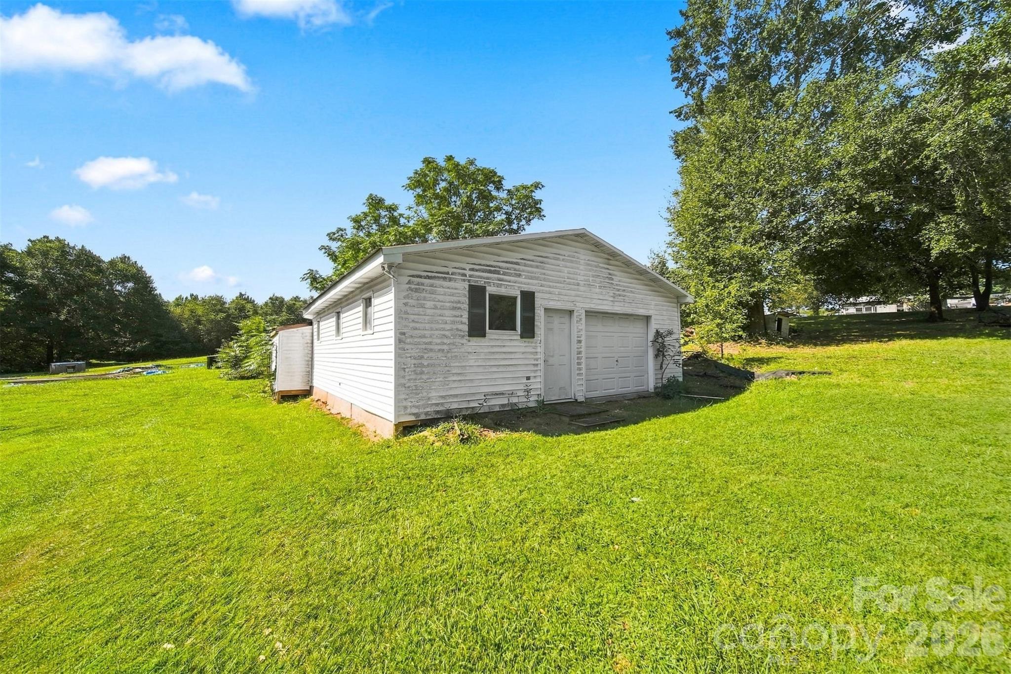 1261 Davis Road Property Photo 24