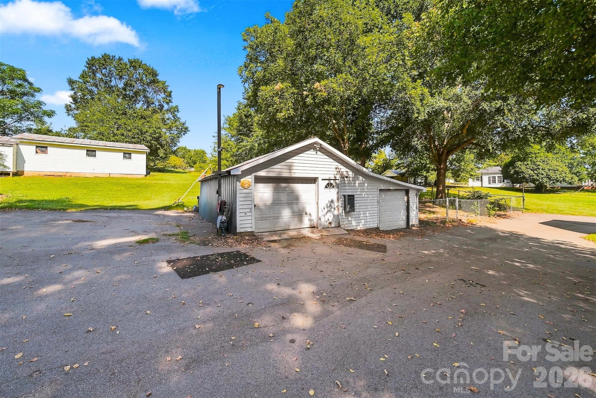 1261 Davis Road Property Photo 27