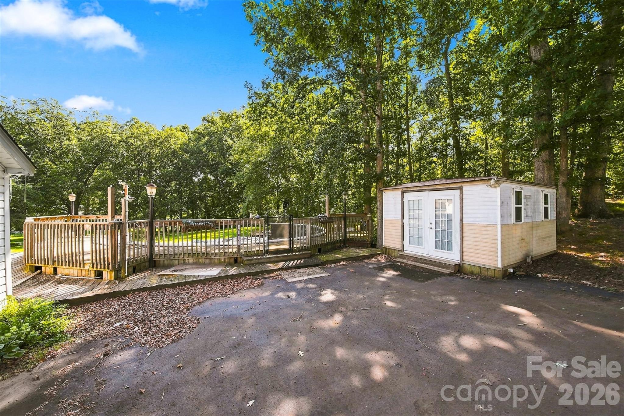 1261 Davis Road Property Photo 30
