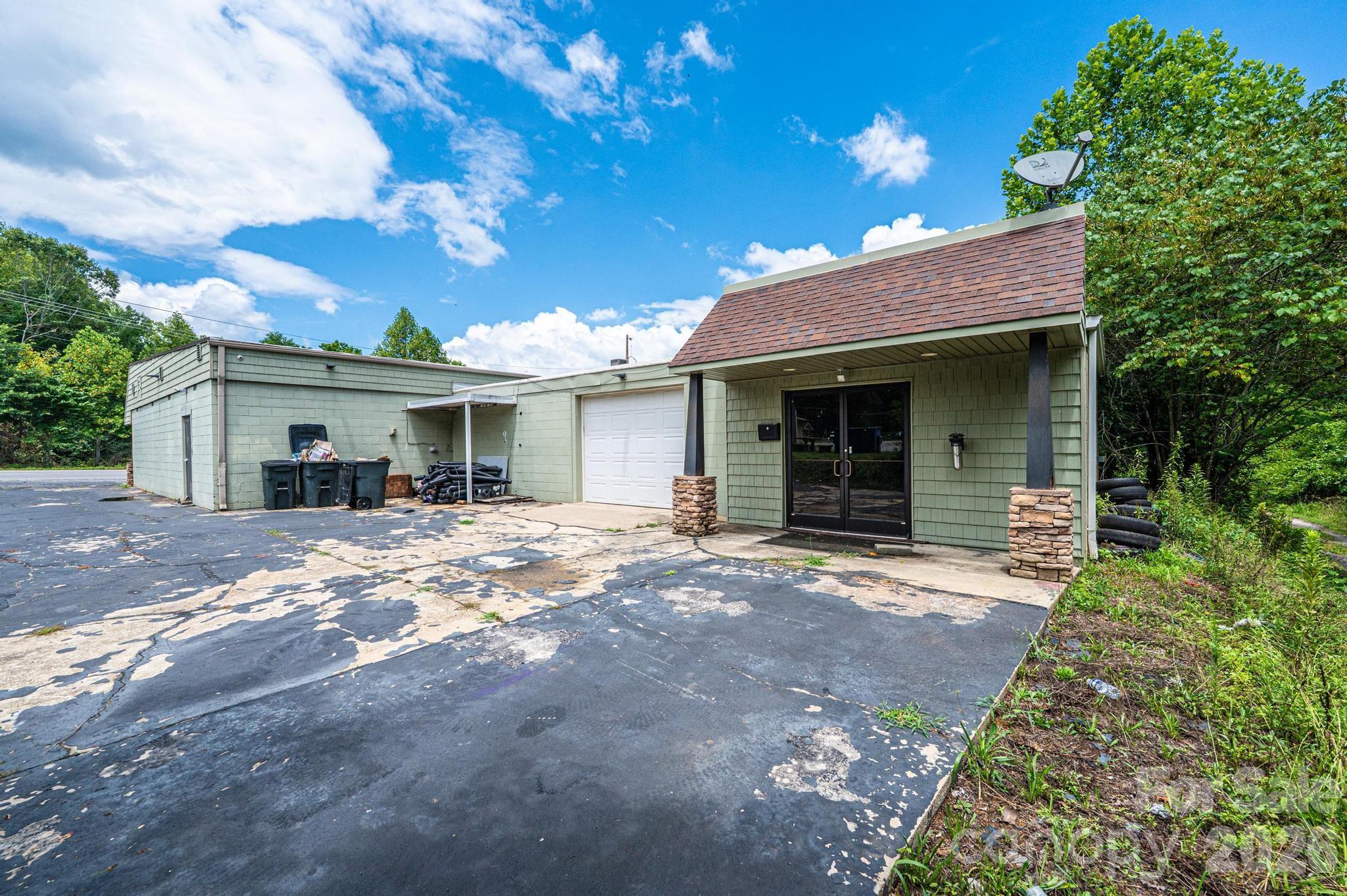 2301 Morganton Boulevard Property Photo 4