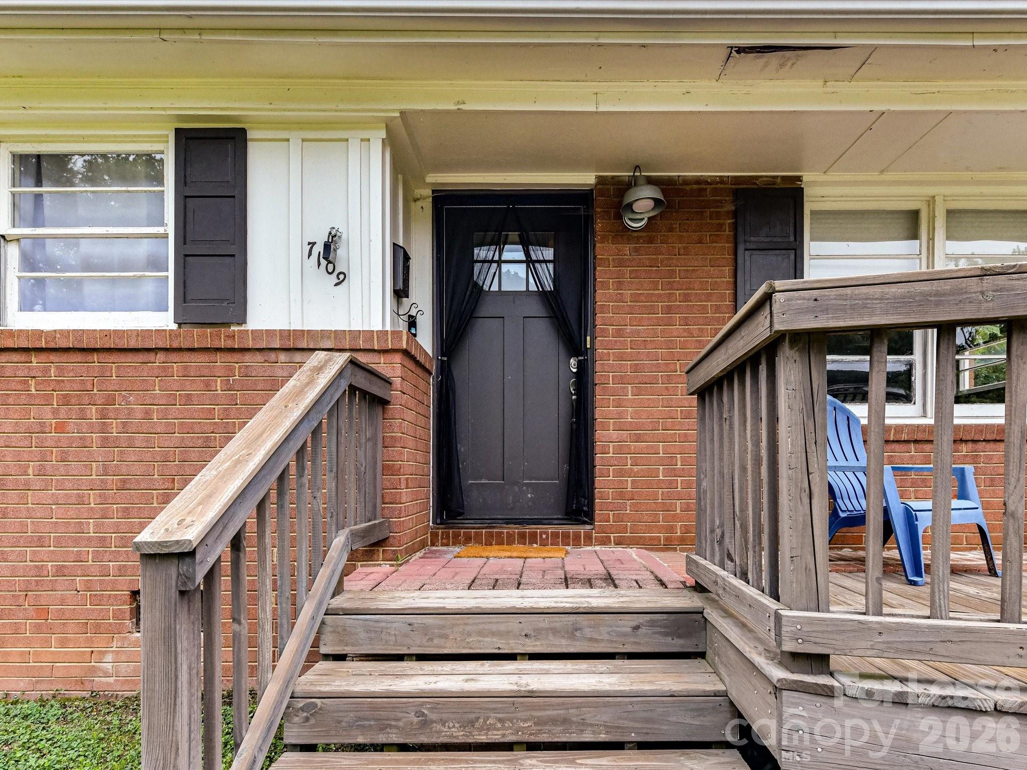 7109 Rockcliff Court Property Photo 5