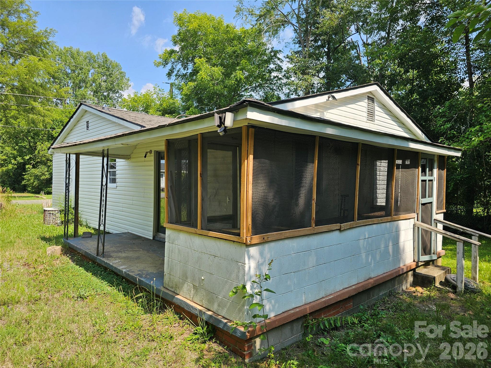 234 Watts Court Property Photo 10