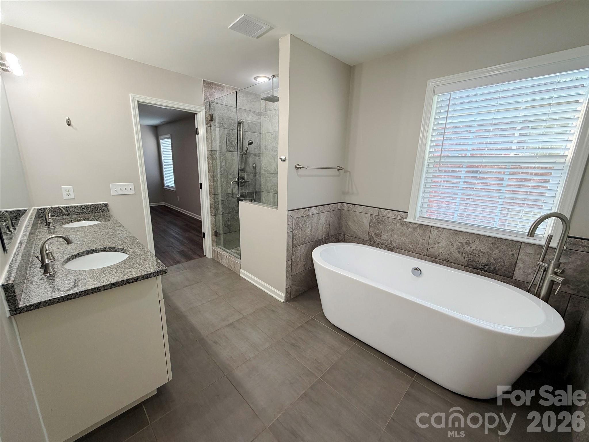 16008 Cleveleys Trail Property Photo 29