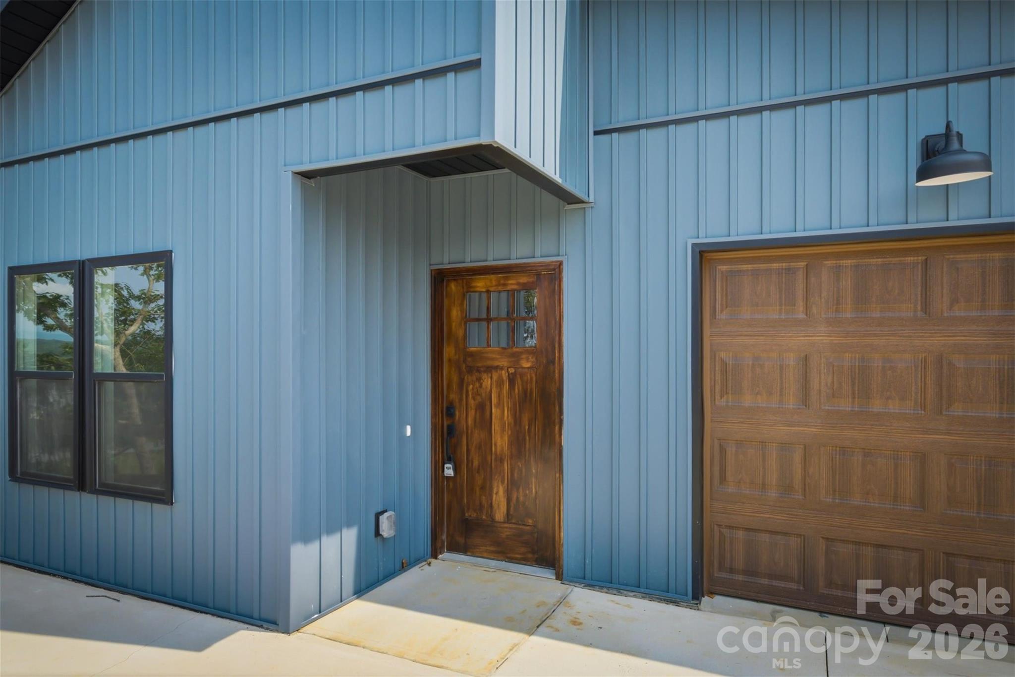 909 Overlook Drive Property Photo 5