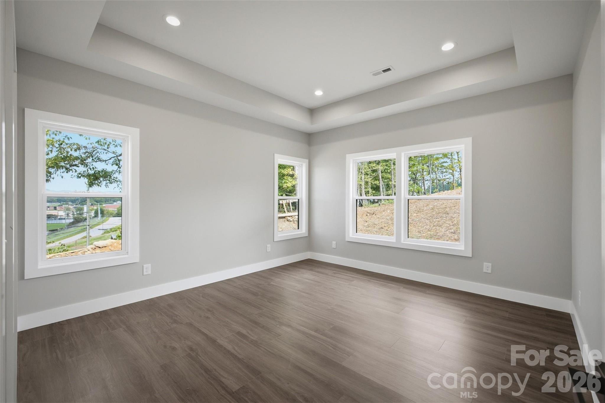 909 Overlook Drive Property Photo 17