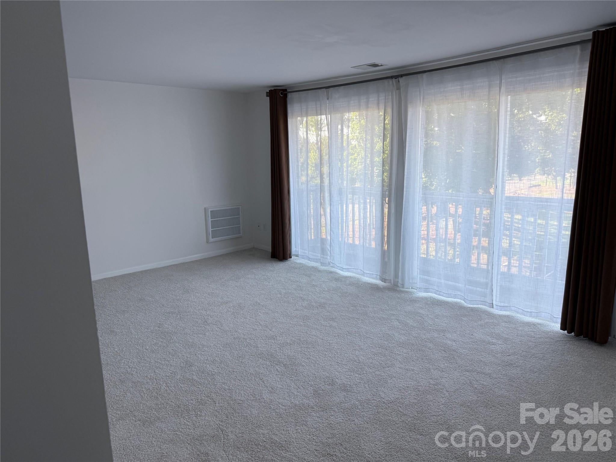 1645 Arlyn Circle M Property Photo 10