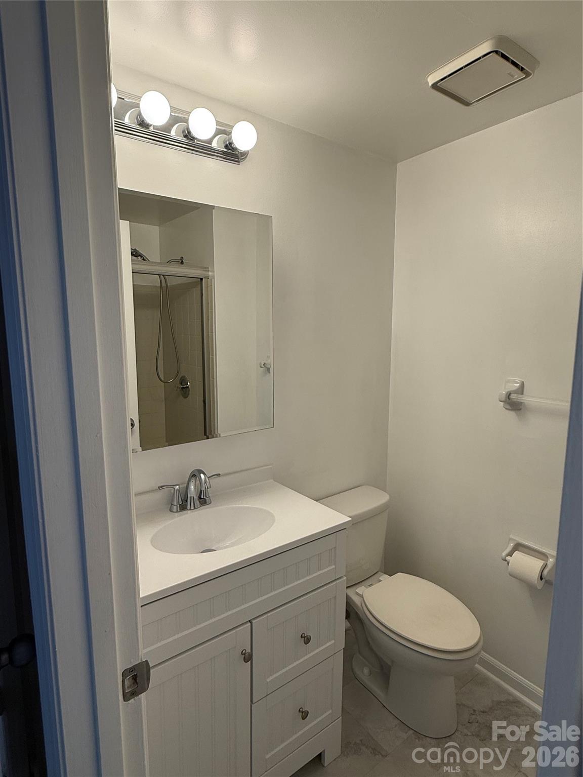 1645 Arlyn Circle M Property Photo 22