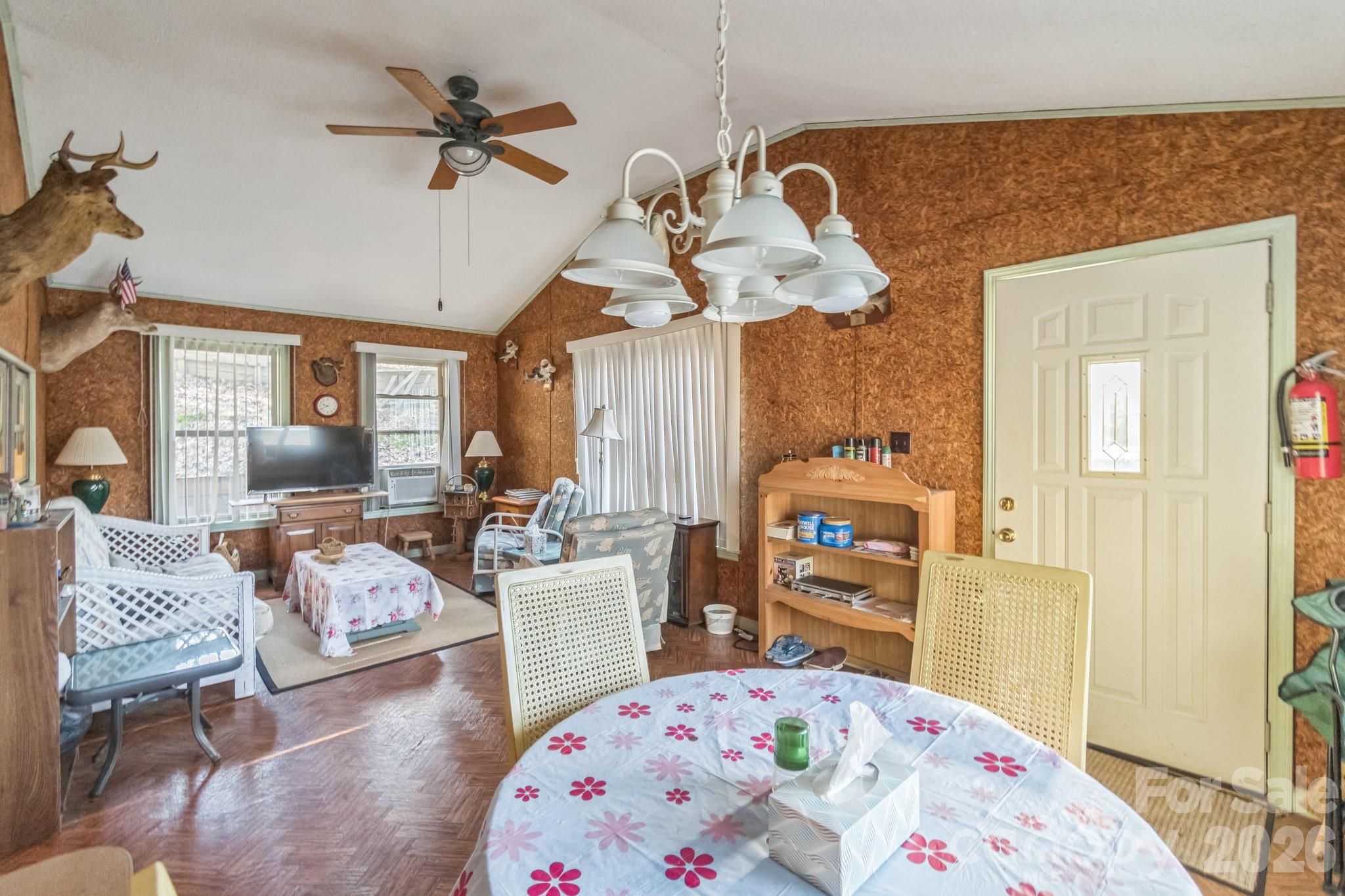 1645 Rolling Hills Road Property Photo 10