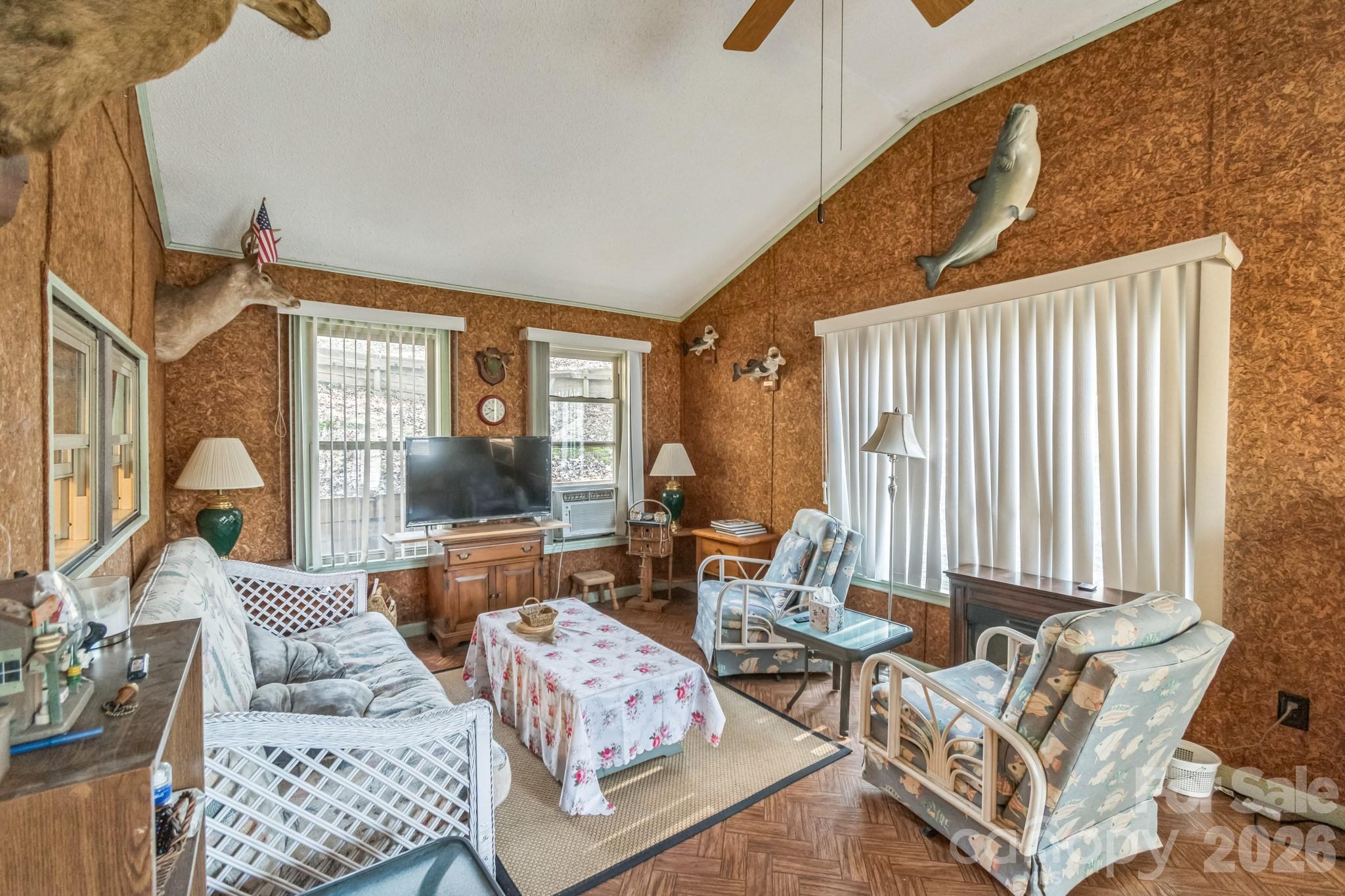 1645 Rolling Hills Road Property Photo 12
