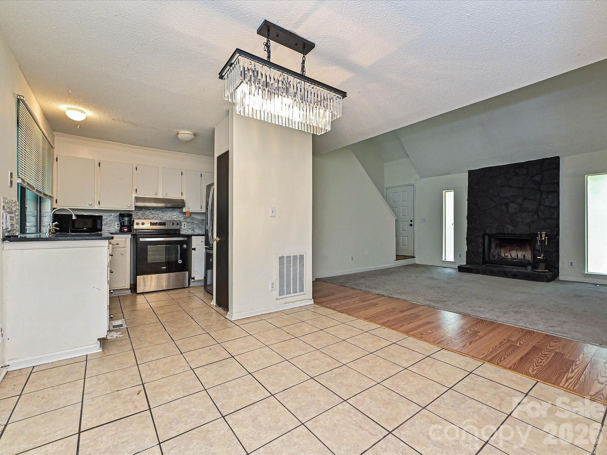 8401 Barncliff Road Property Photo 5