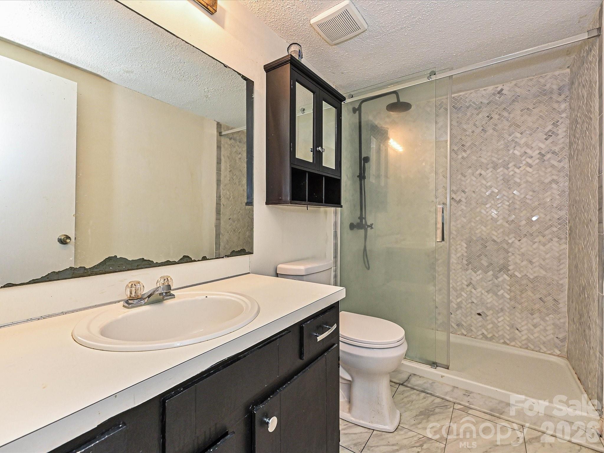 8401 Barncliff Road Property Photo 8