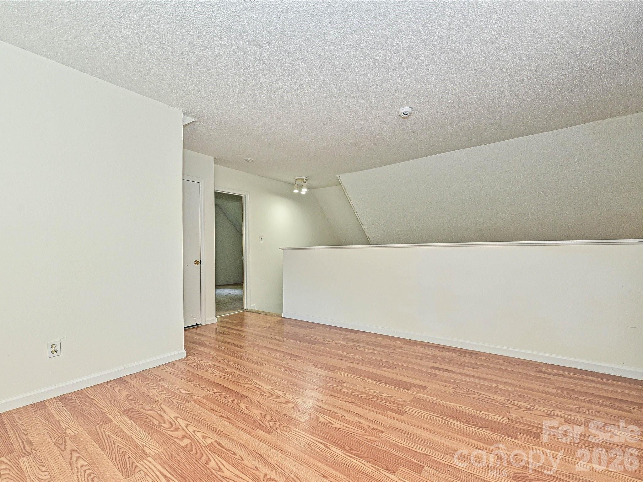 8401 Barncliff Road Property Photo 10