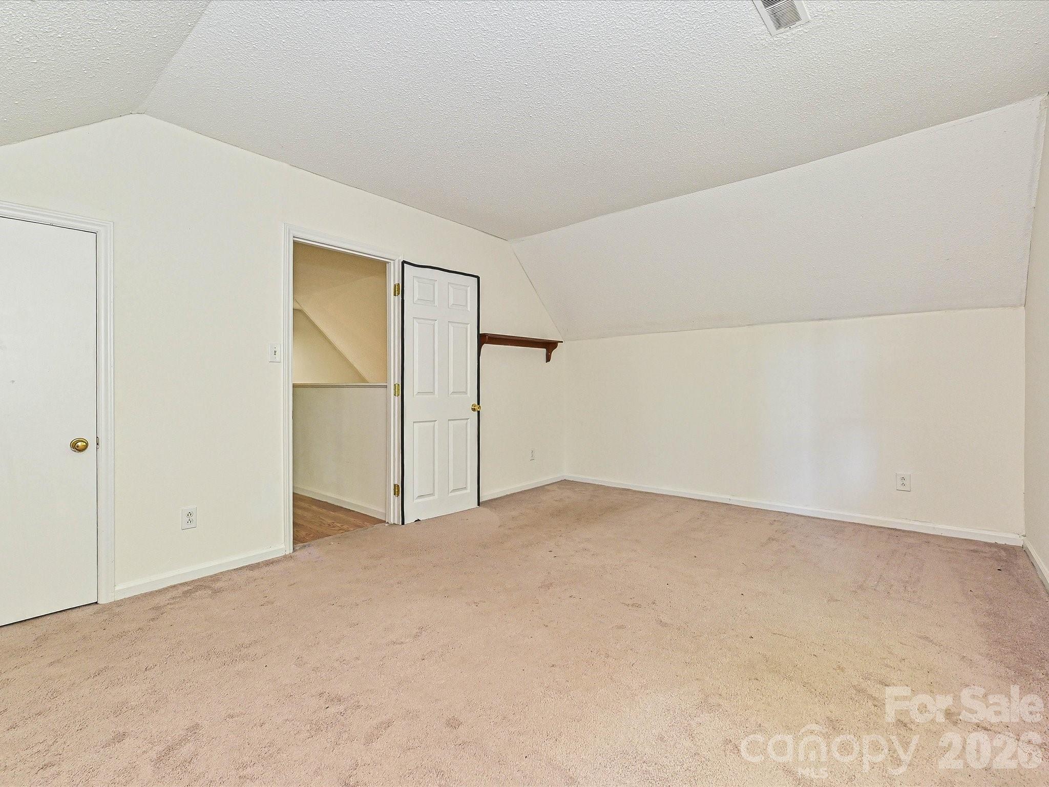 8401 Barncliff Road Property Photo 13