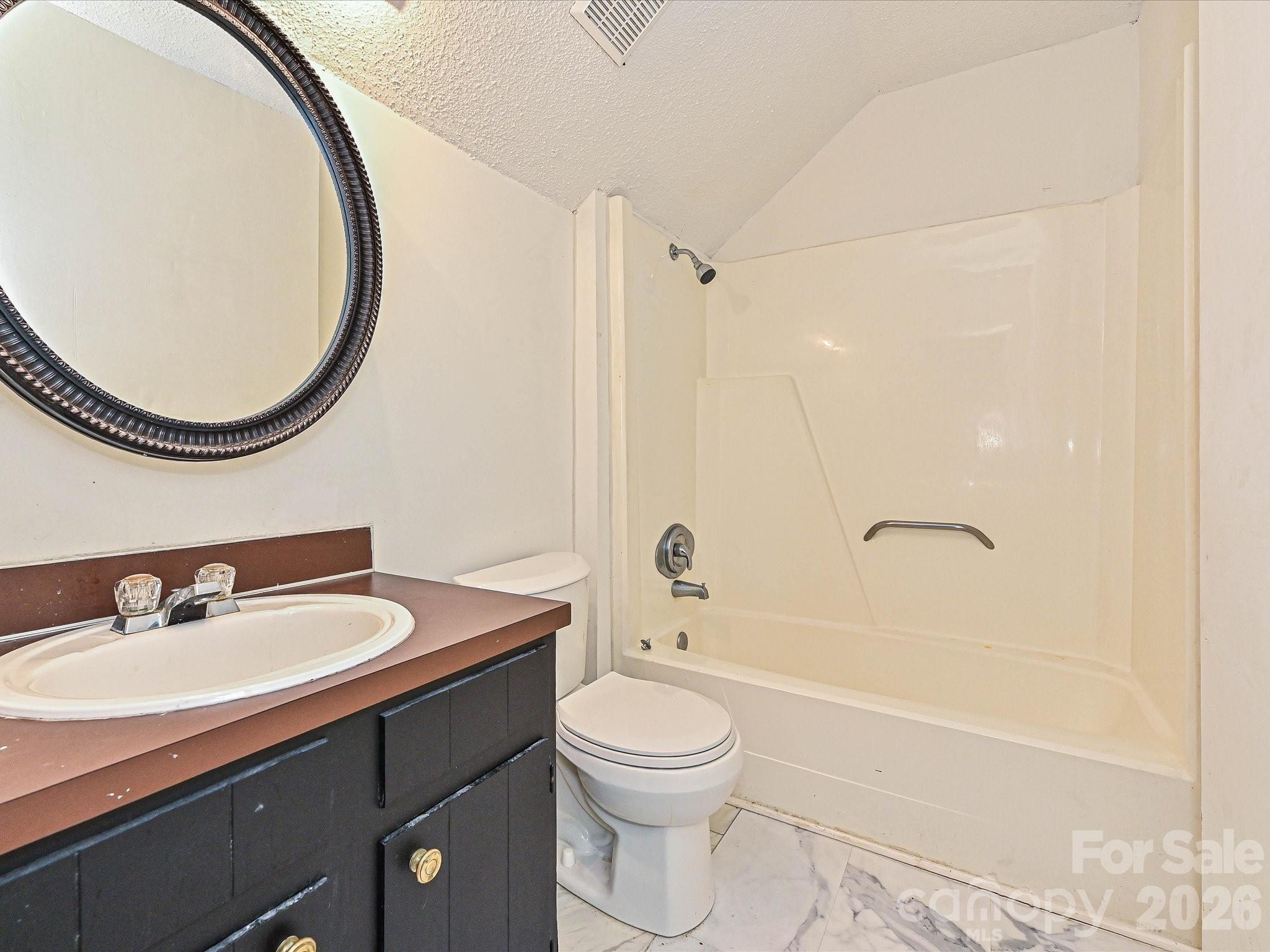 8401 Barncliff Road Property Photo 14