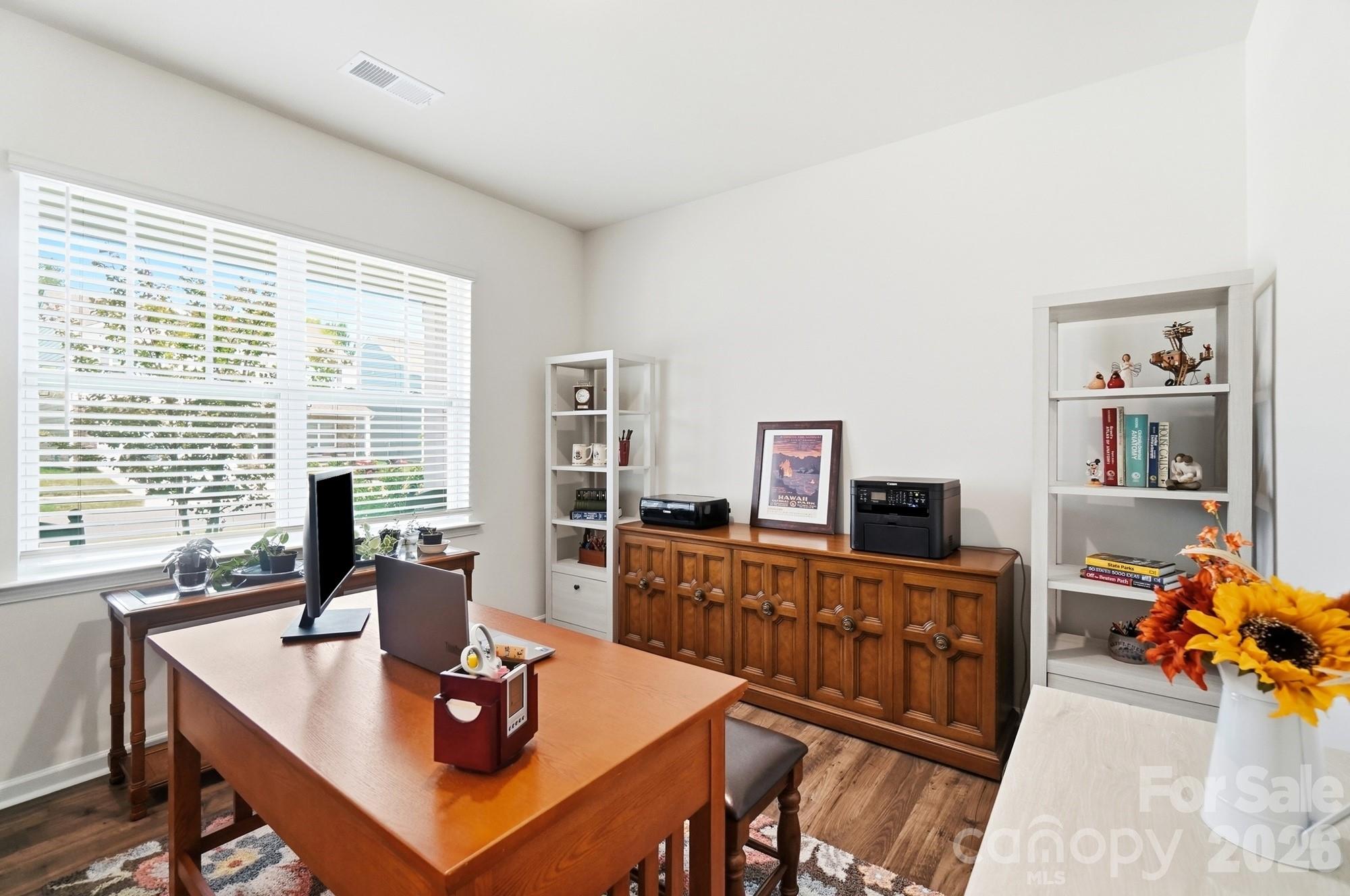 1937 Vanderlyn Street Property Photo 6