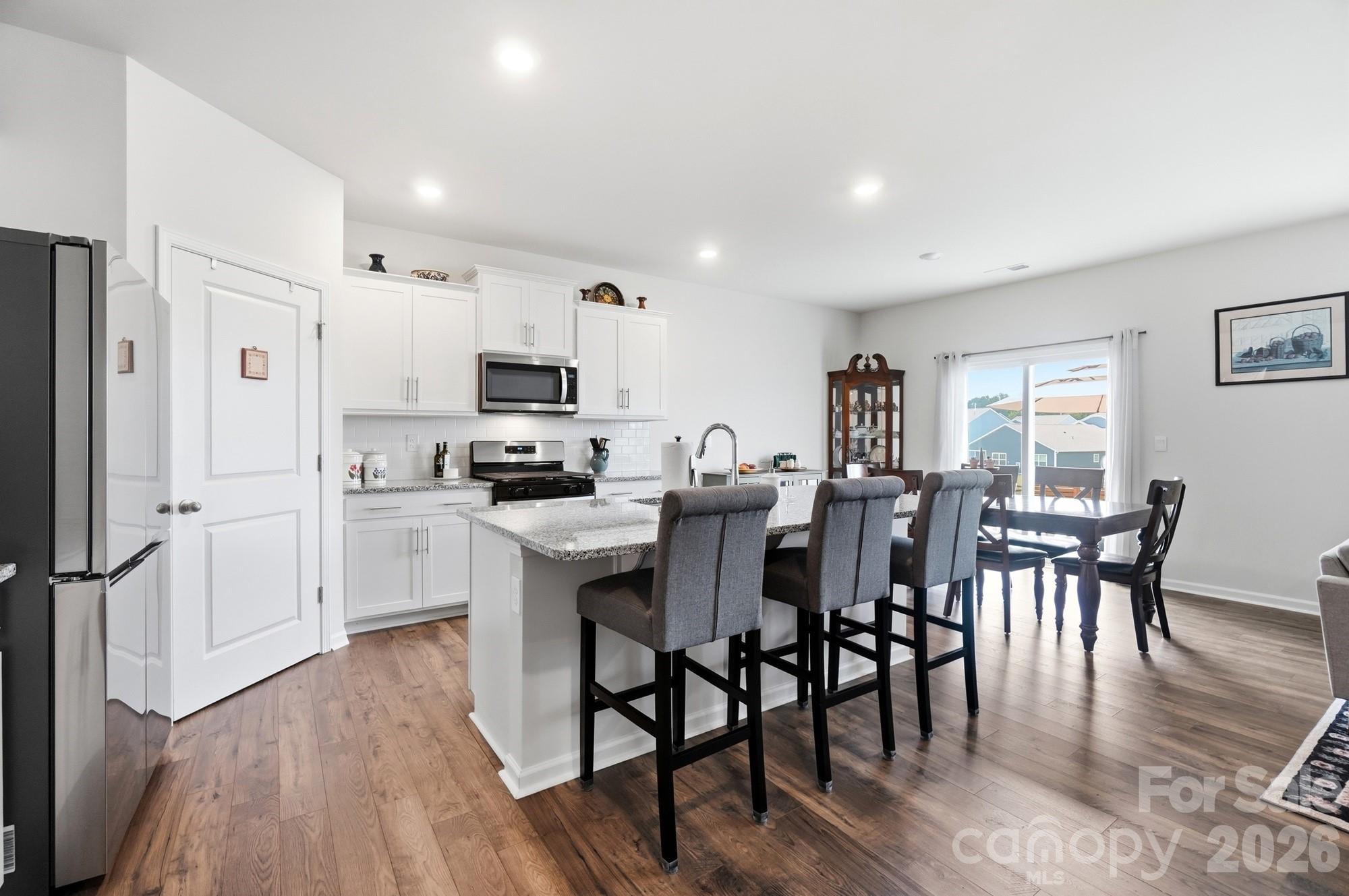 1937 Vanderlyn Street Property Photo 7