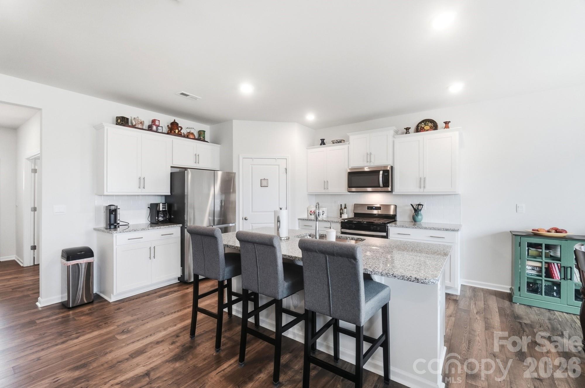 1937 Vanderlyn Street Property Photo 8
