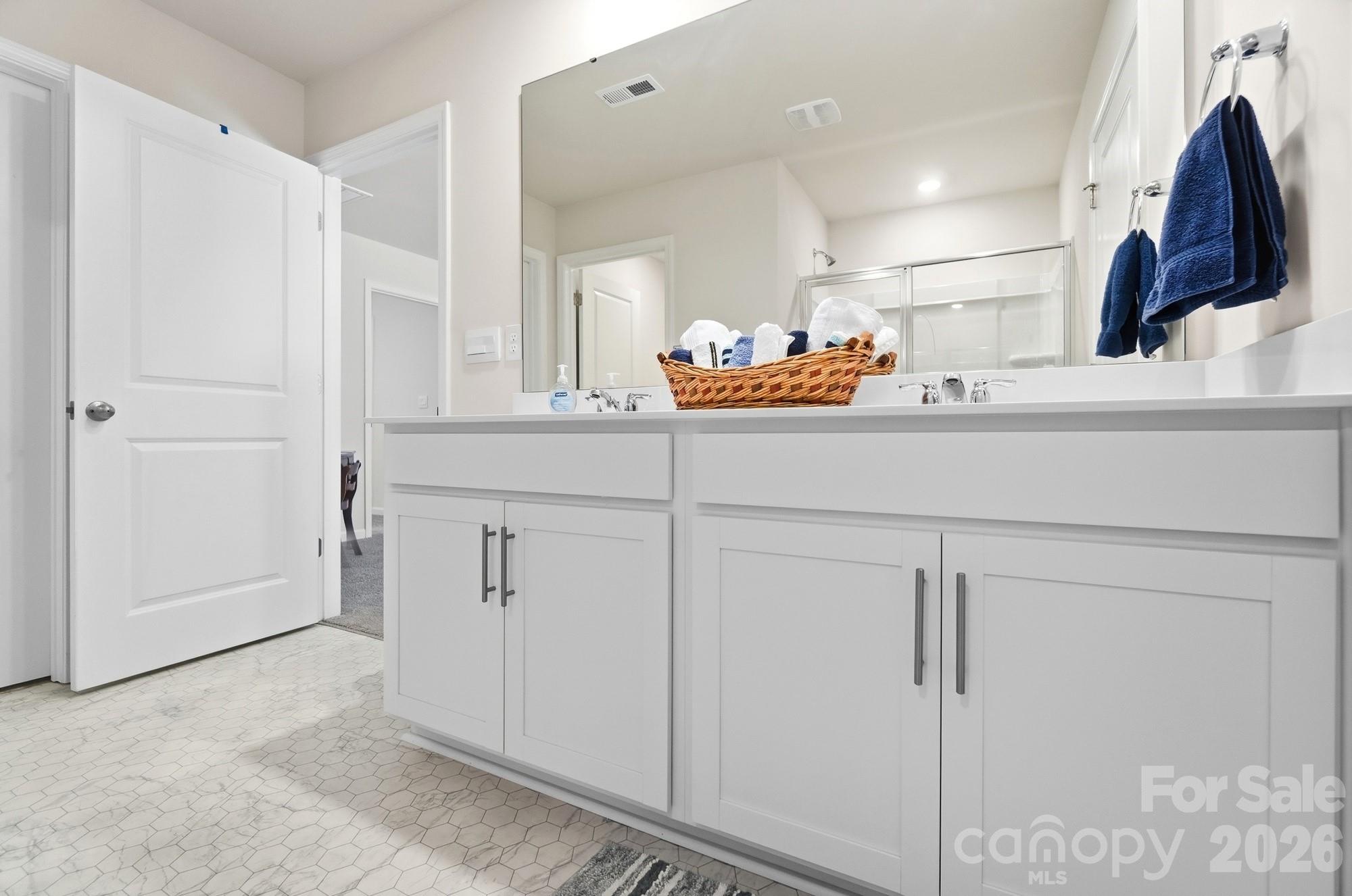 1937 Vanderlyn Street Property Photo 31