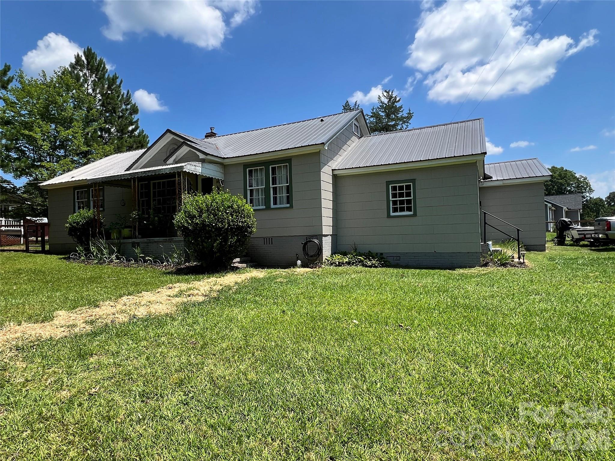 24520 Ridgecrest Road Property Photo 1