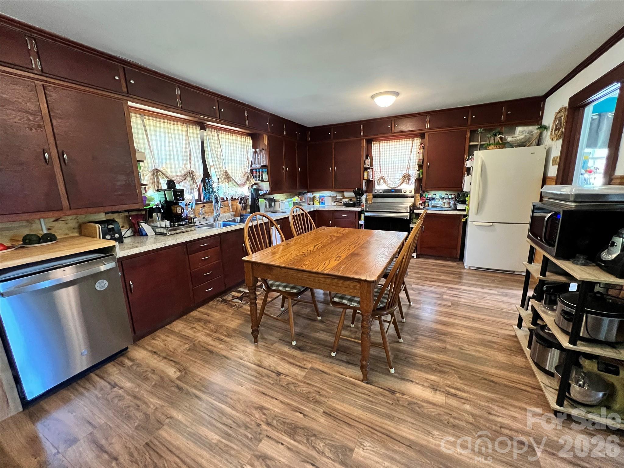 24520 Ridgecrest Road Property Photo 11