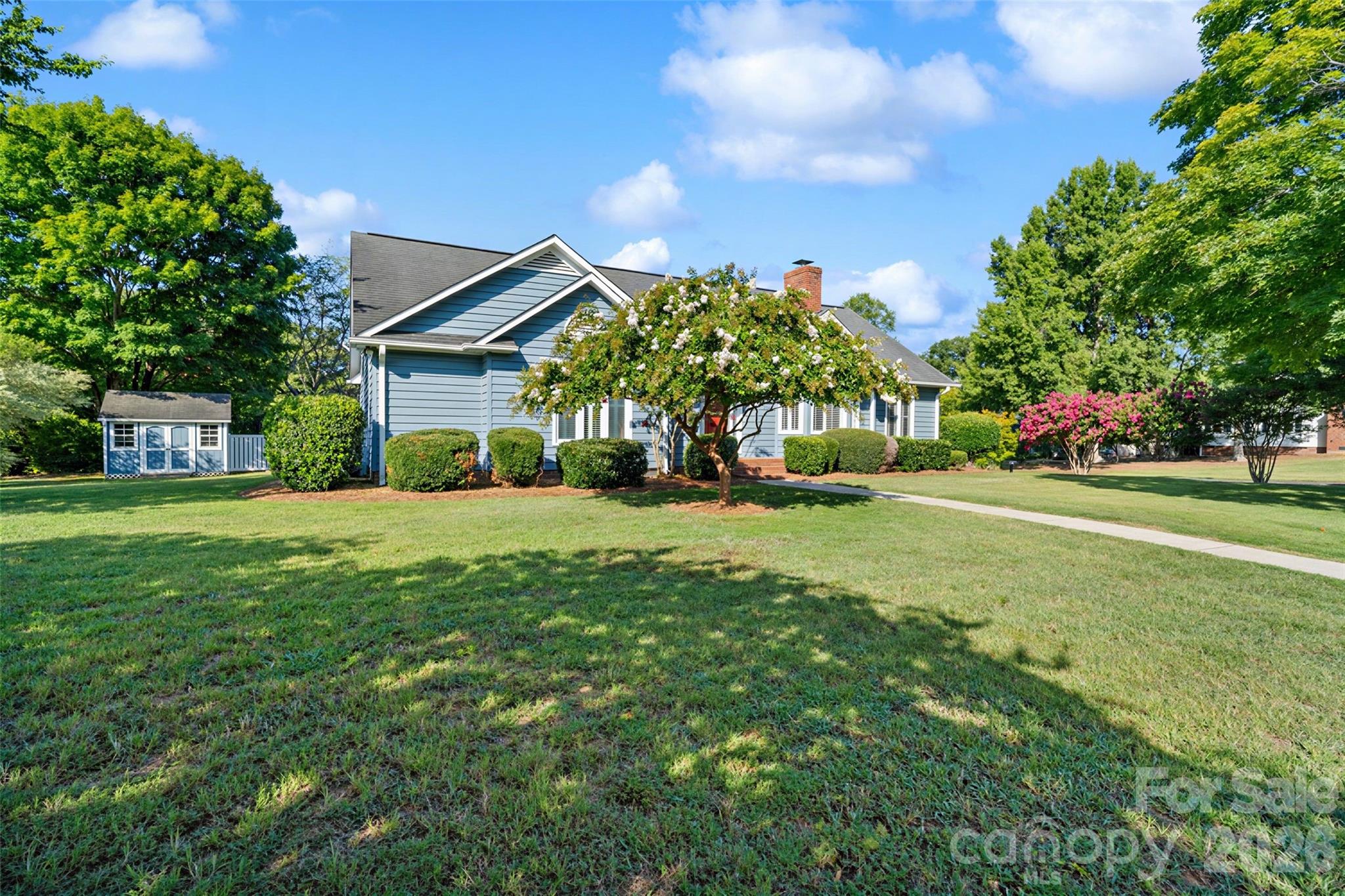2065 Hightower Road Property Photo 4