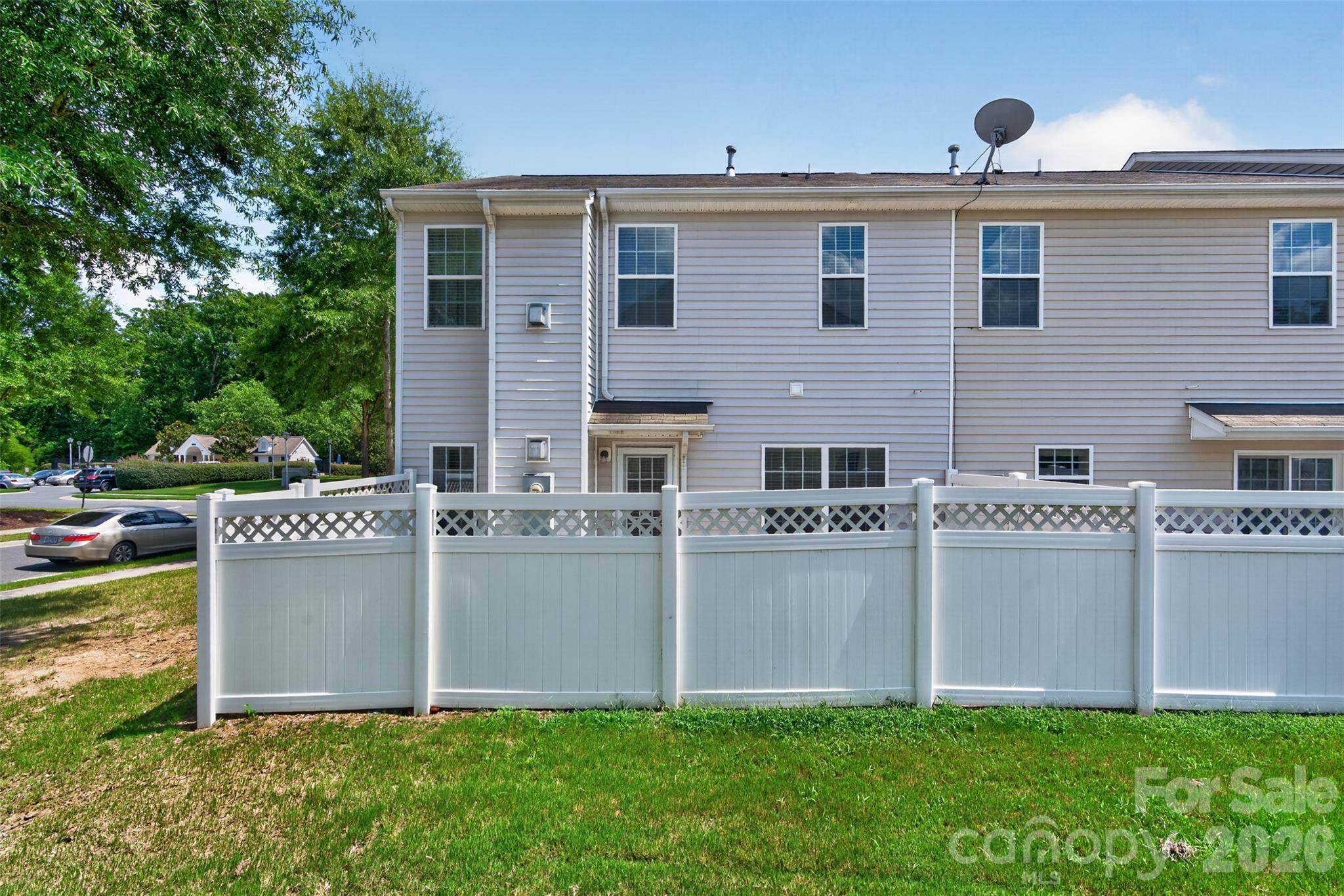 13904 Singleleaf Lane Property Photo 36