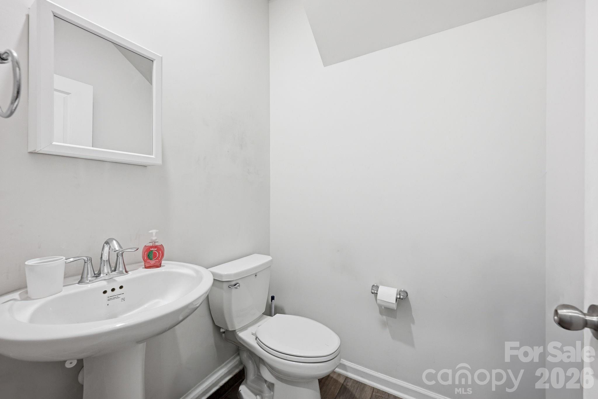 328 Kennerly Center Drive Property Photo 17