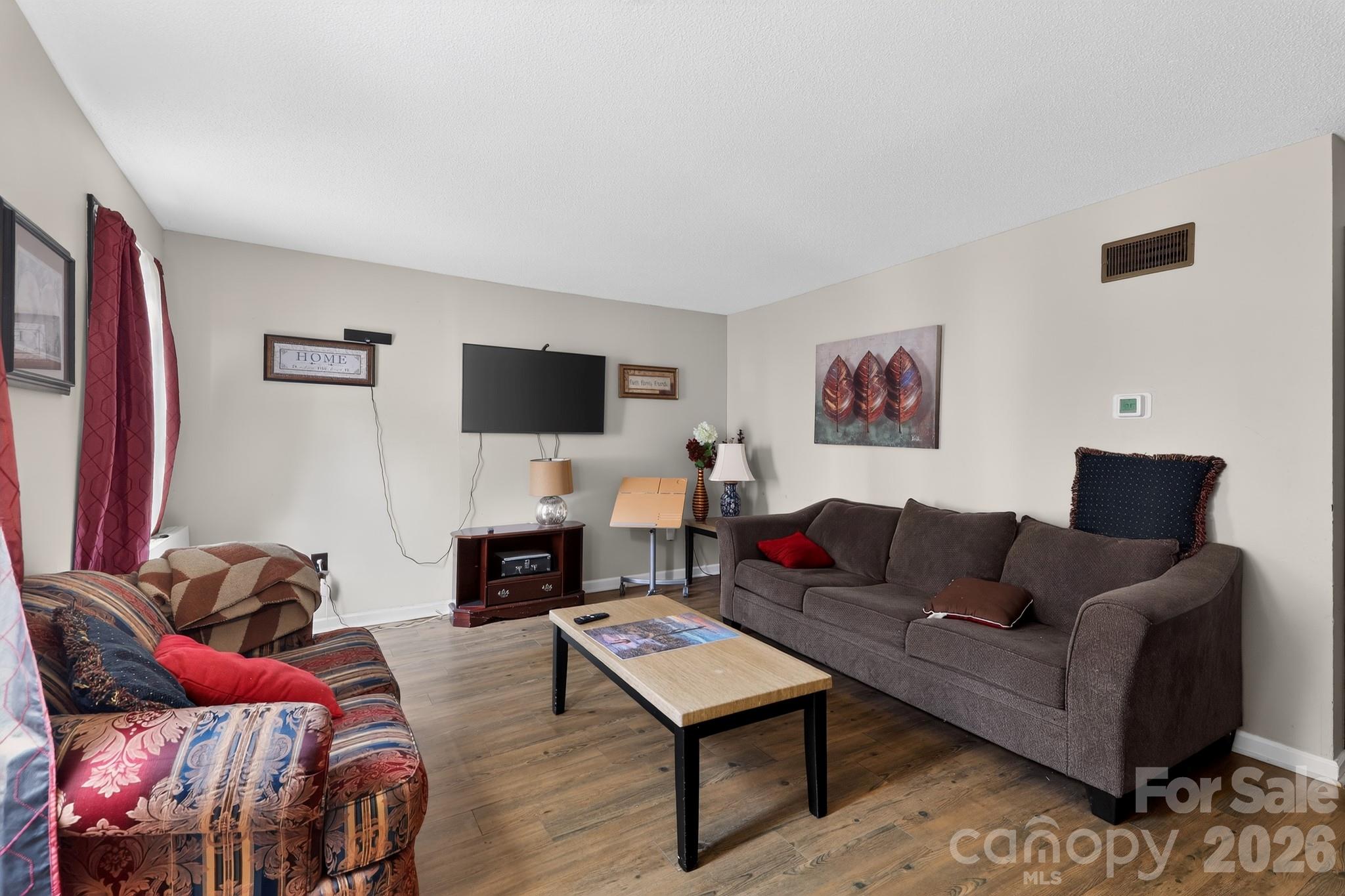 6815-6817 Valleybrook Road Property Photo 13