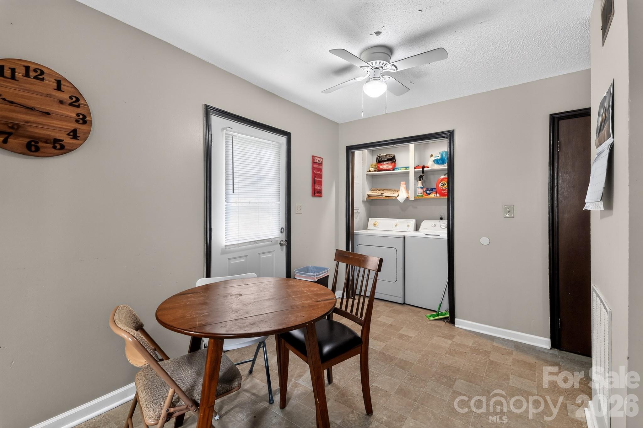 6815-6817 Valleybrook Road Property Photo 16