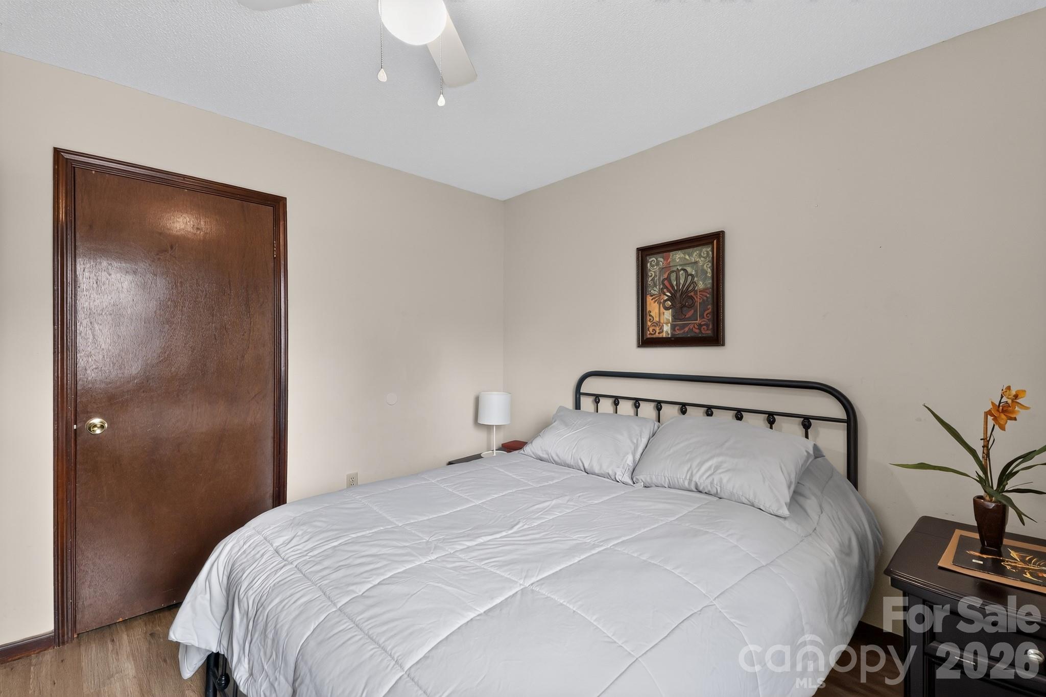 6815-6817 Valleybrook Road Property Photo 20