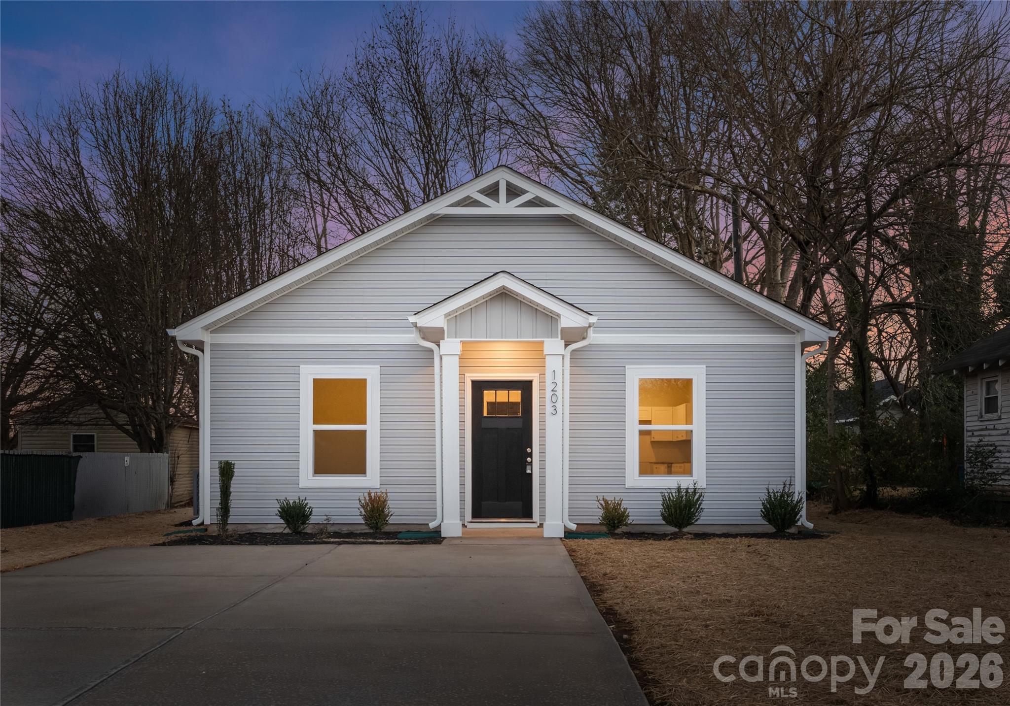 1922 Wilson W Lee Boulevard Property Photo 1