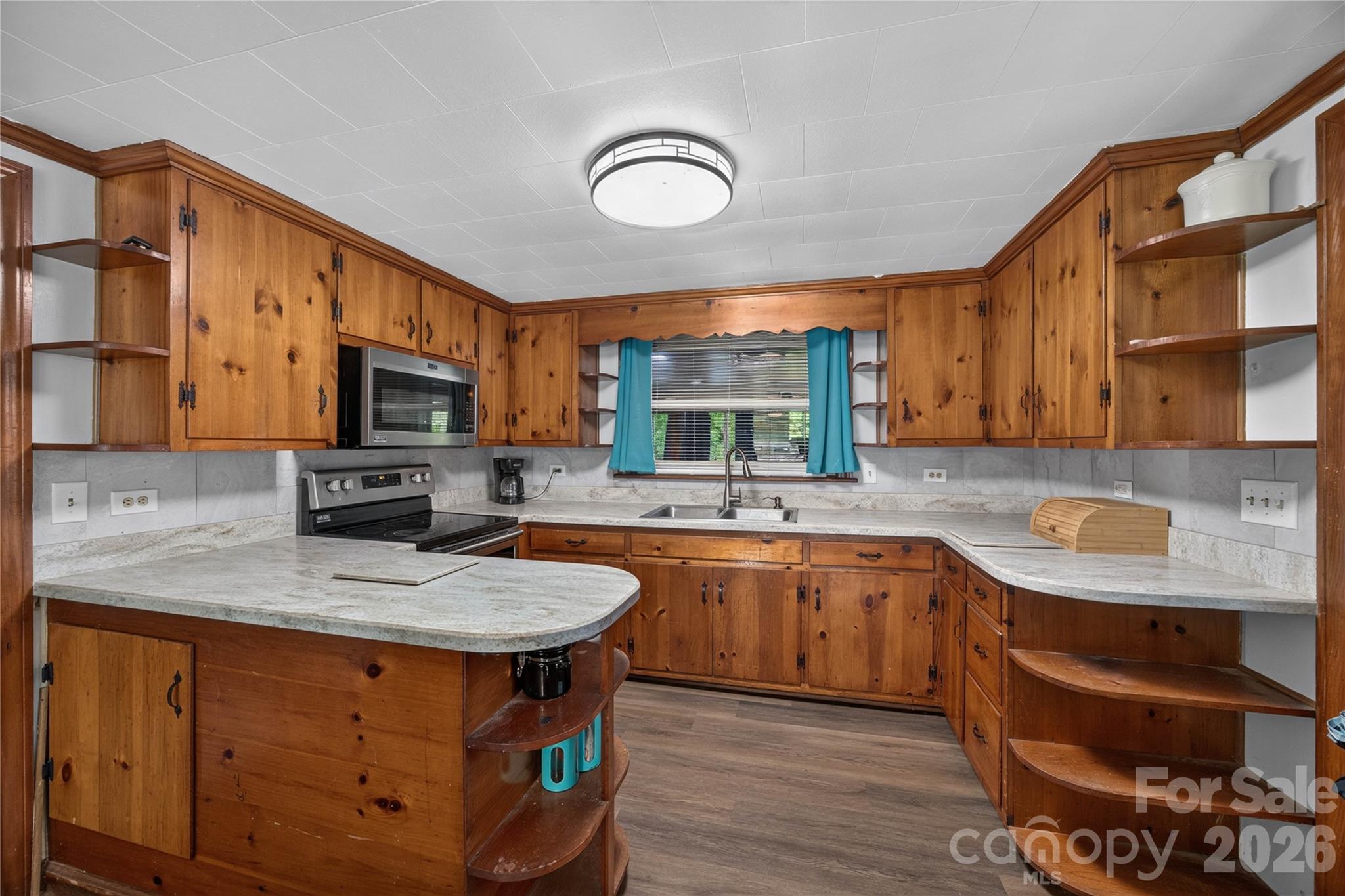 309 Sowers Ferry Road Property Photo 2
