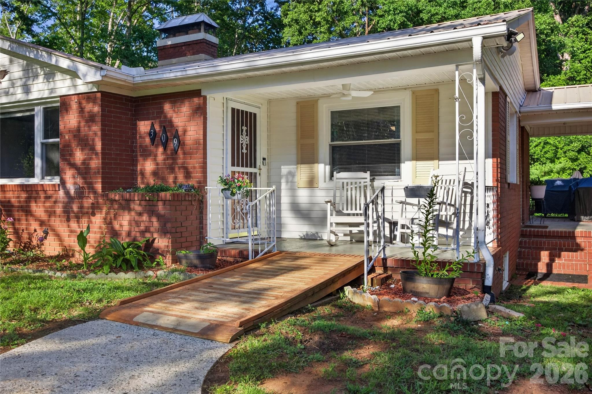 309 Sowers Ferry Road Property Photo 8