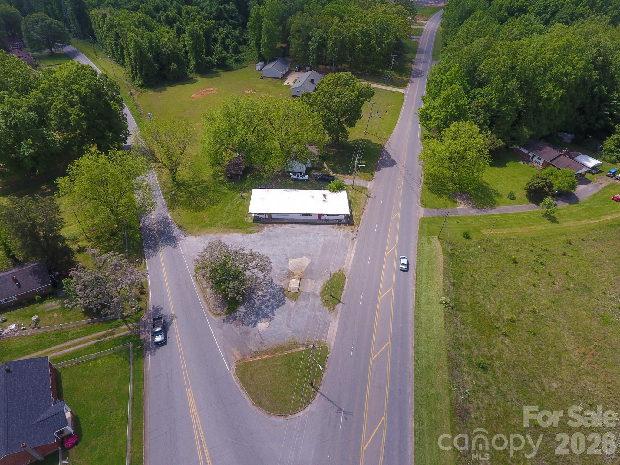 1003 York Road Property Photo 4