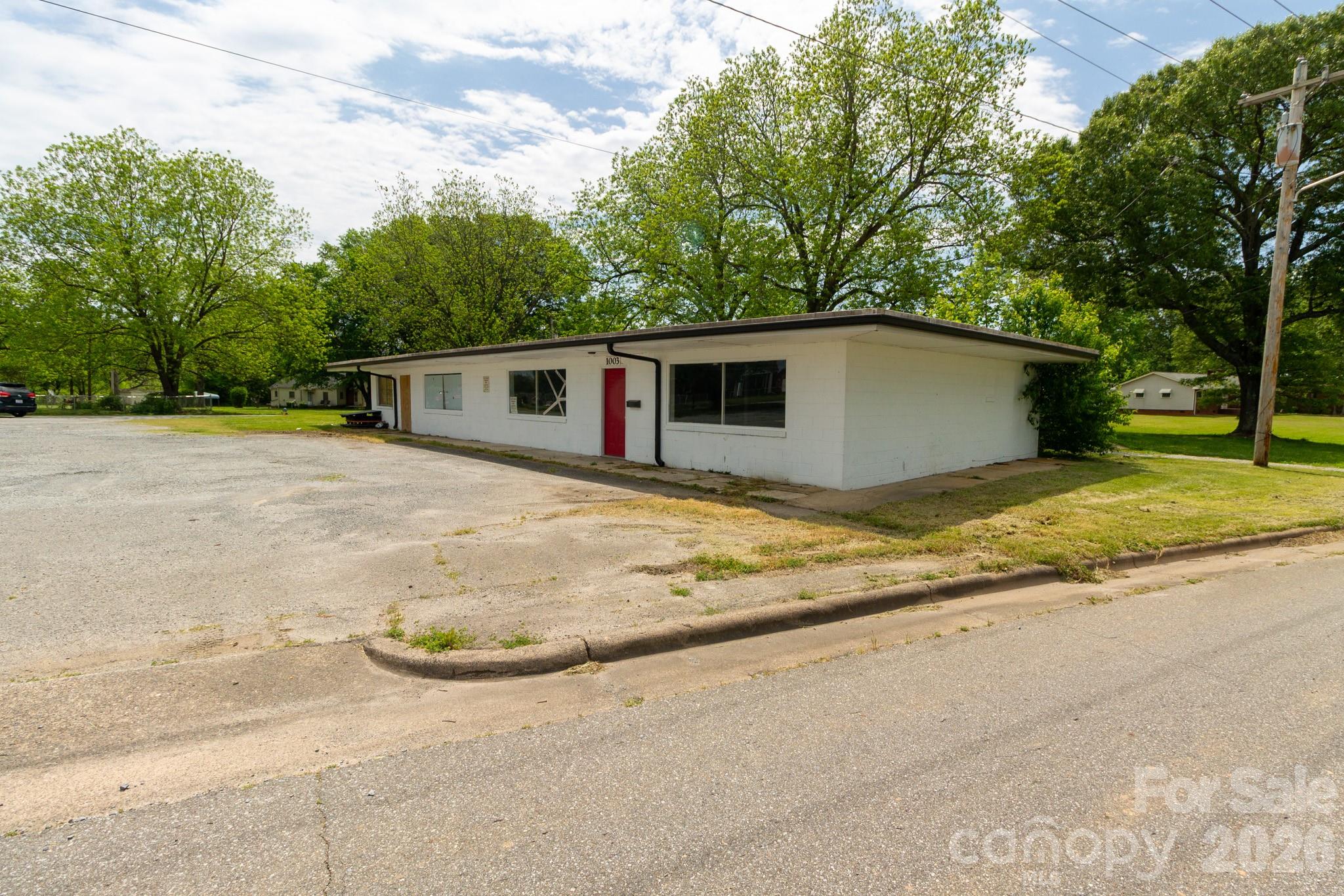 1003 York Road Property Photo 8