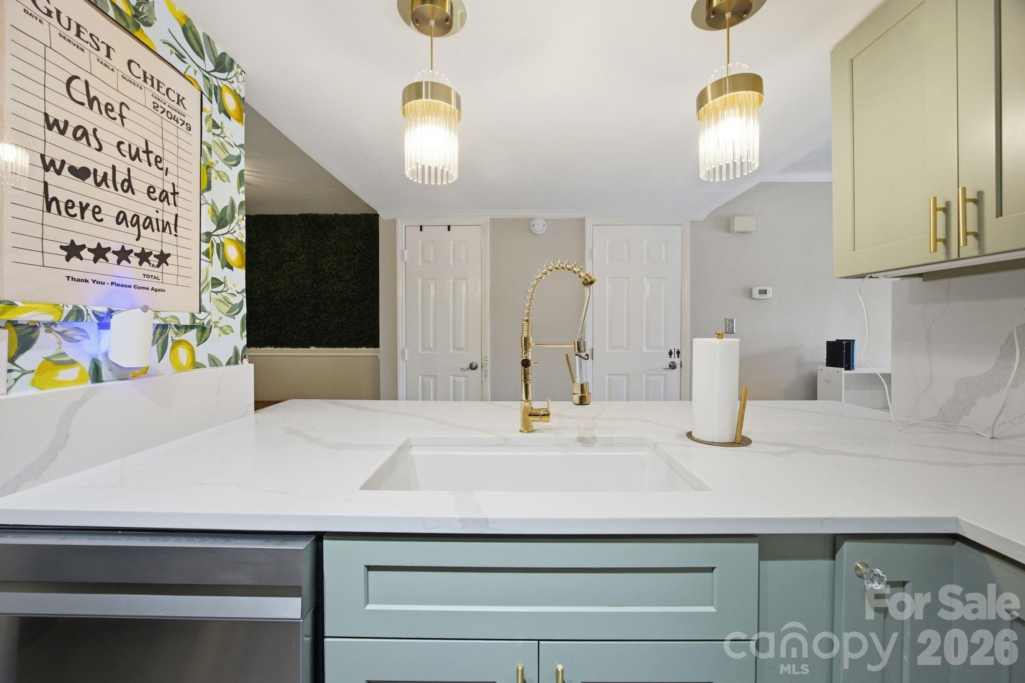 11002 Carmel Crossing Road Property Photo 9