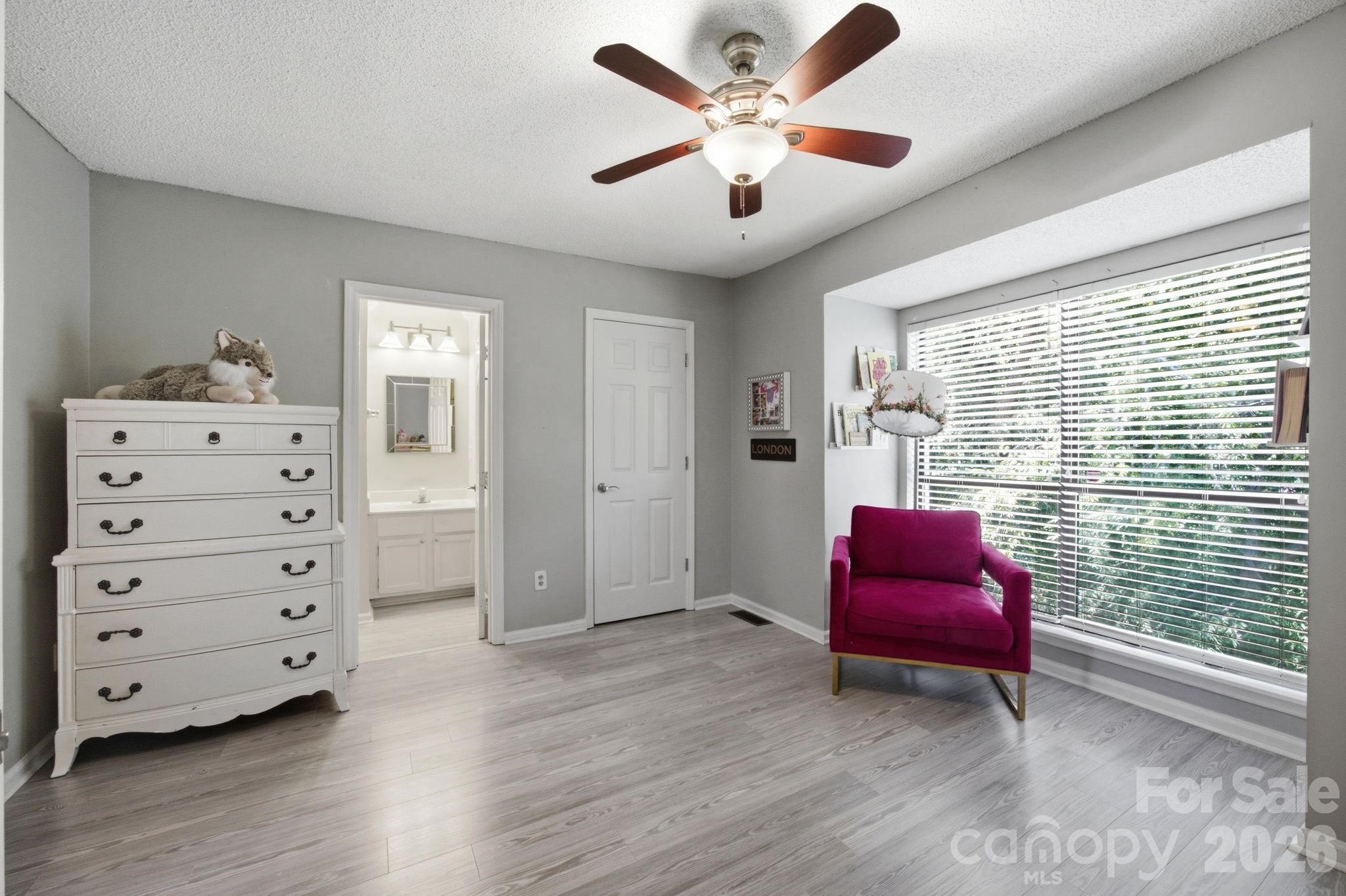 11002 Carmel Crossing Road Property Photo 14