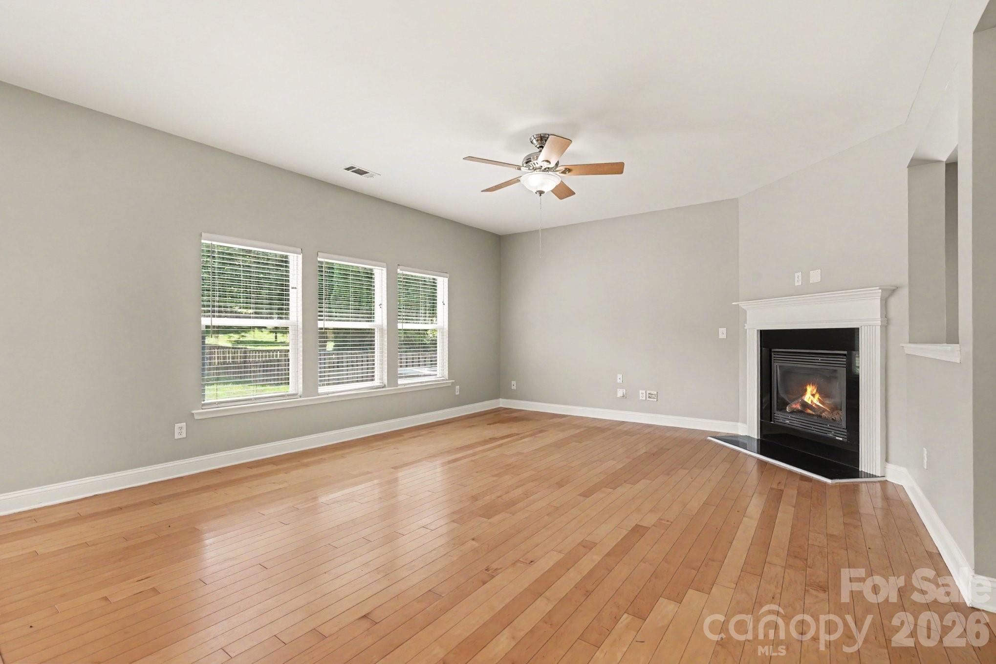9228 Seamill Road Property Photo 7