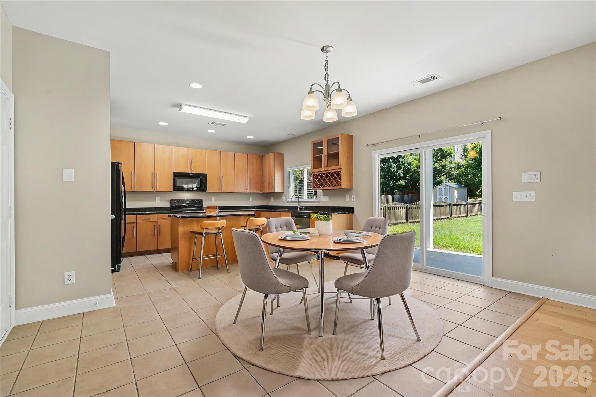 9228 Seamill Road Property Photo 10