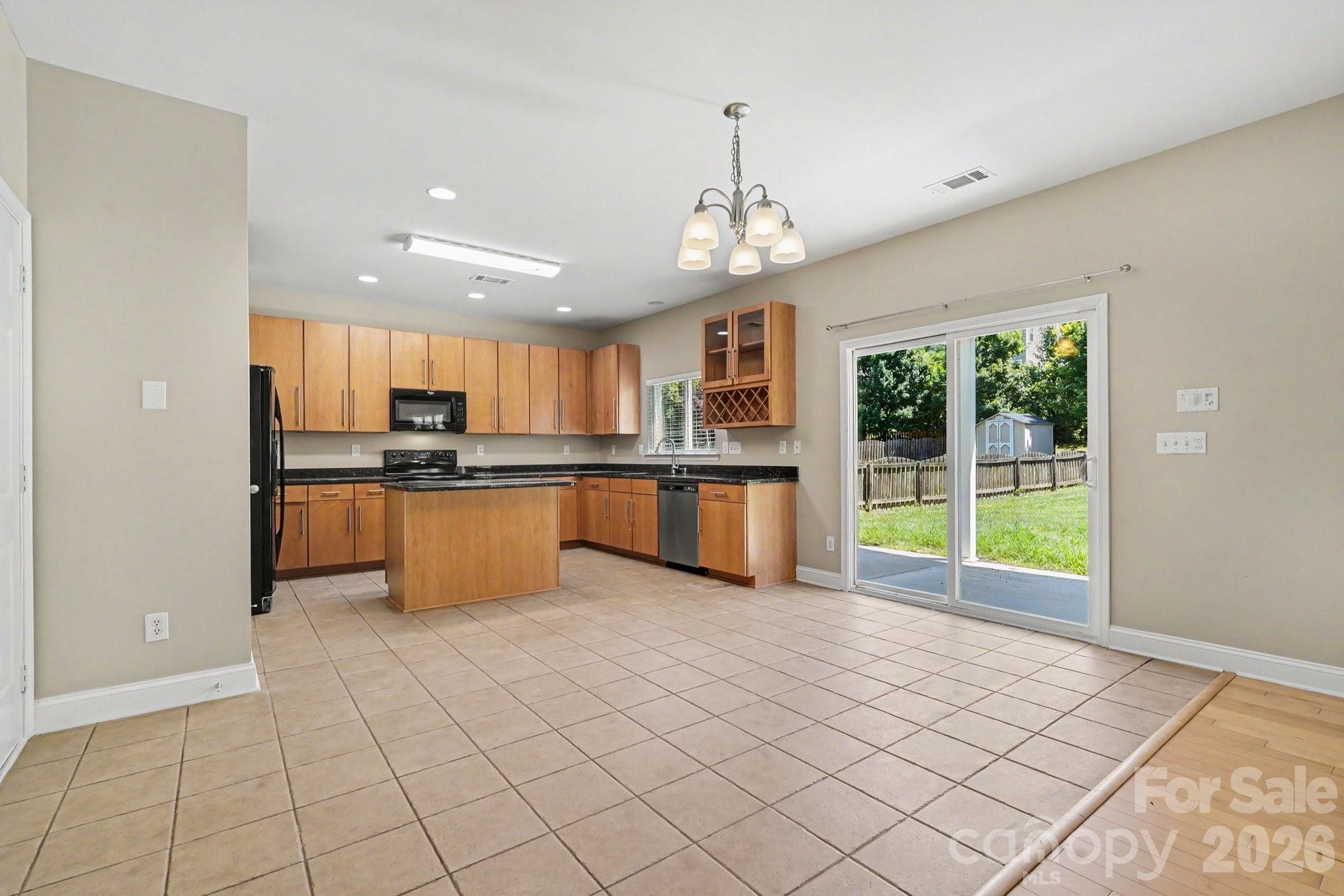 9228 Seamill Road Property Photo 11