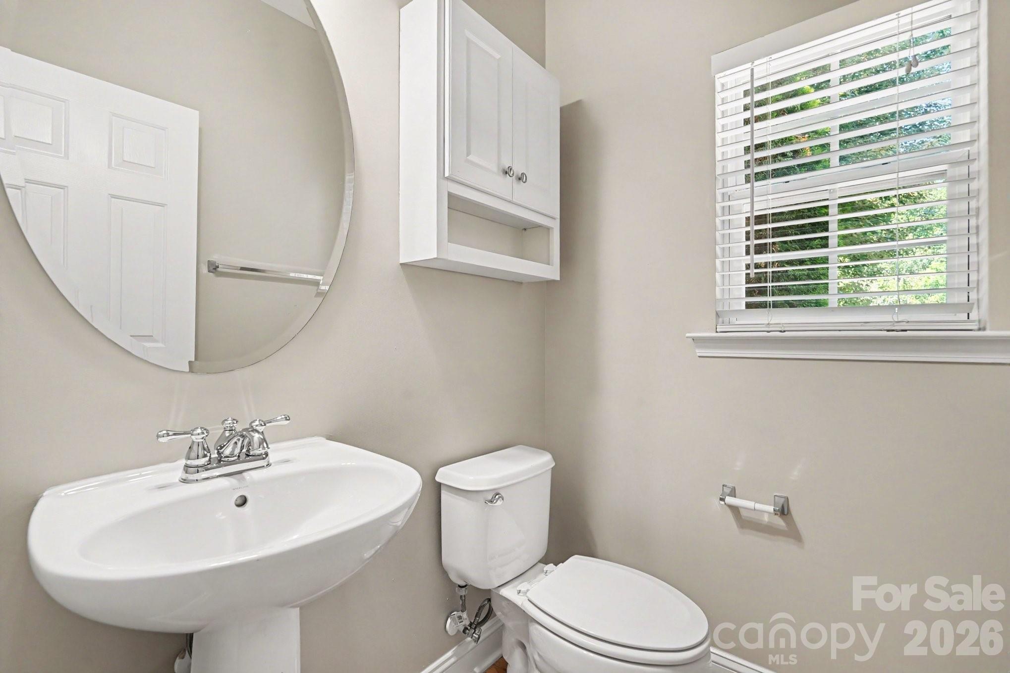 9228 Seamill Road Property Photo 15